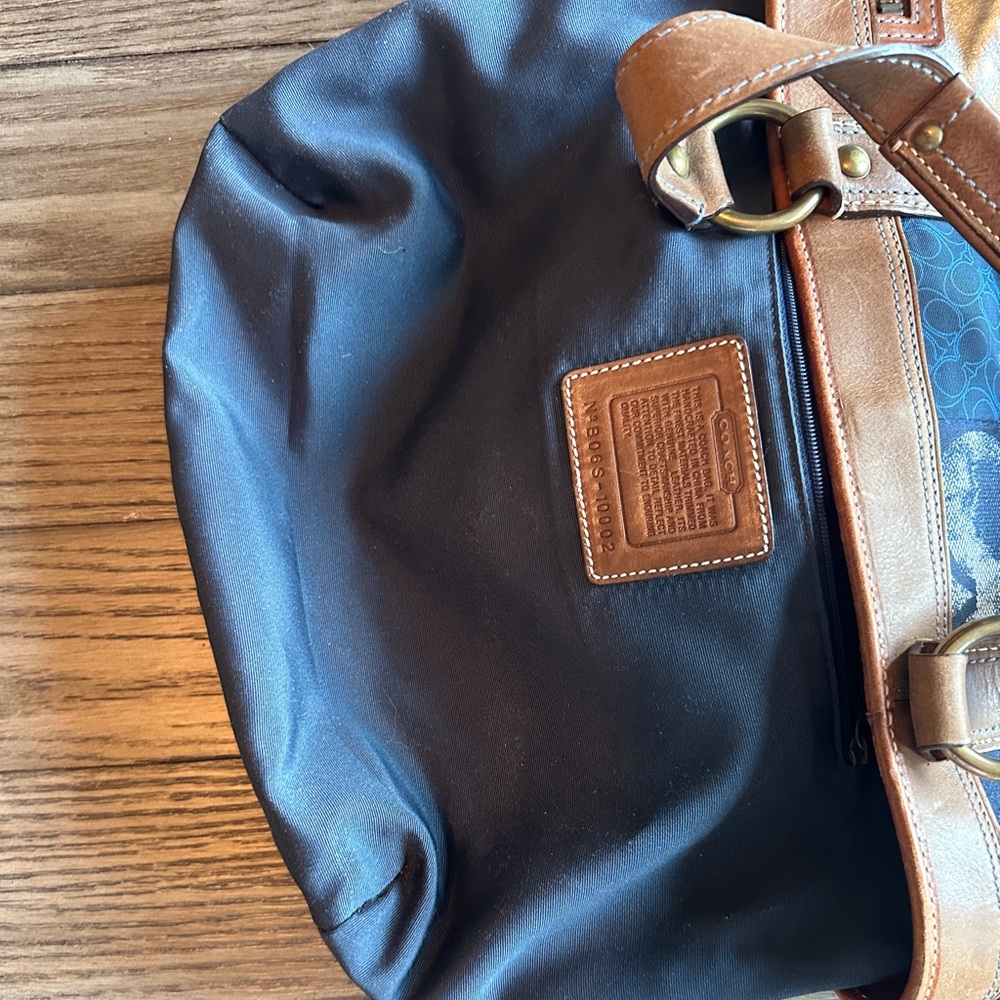 Vintage coach bag patchwork blues with leather straps and buckles - Picture 9 of 12